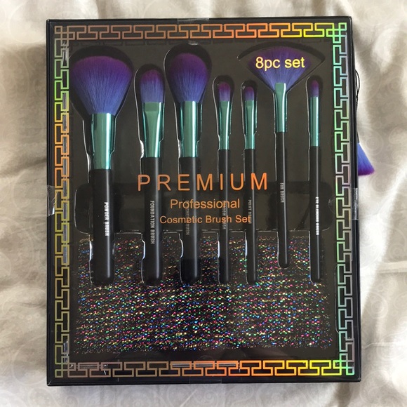 NWT Ombré Cosmetic Brush Set with Travel Case - Picture 1 of 3